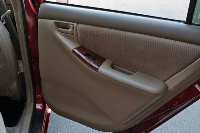 2006 Toyota Corolla 4dr Sedan LE Automatic - 20537491 - 41