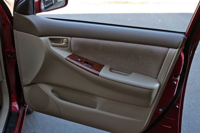 2006 Toyota Corolla 4dr Sedan LE Automatic - 20537491 - 42