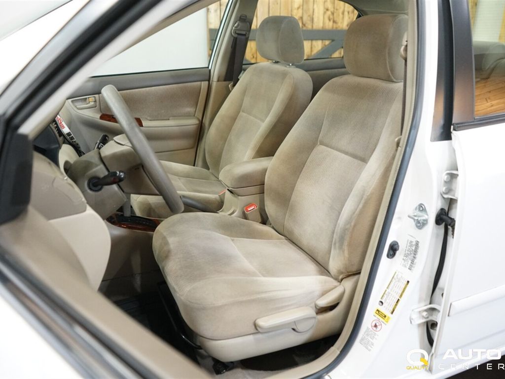 2006 Toyota Corolla 4dr Sedan LE Automatic - 23079535 - 9