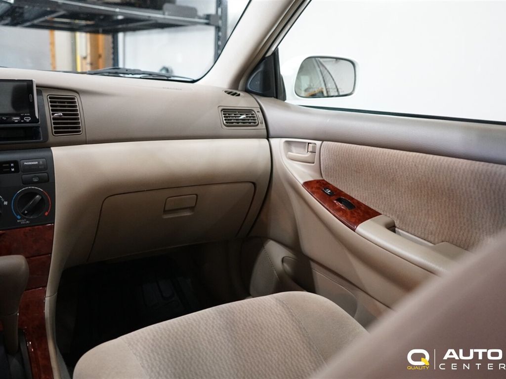 2006 Toyota Corolla 4dr Sedan LE Automatic - 23079535 - 16