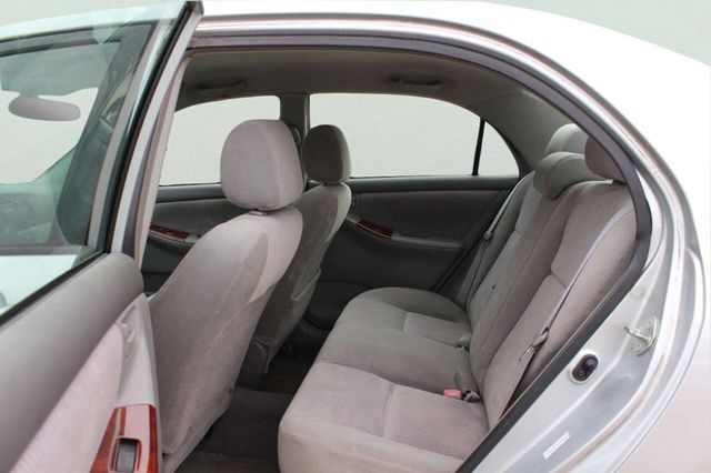 2006 Toyota Corolla 4dr Sedan LE Automatic - 23026750 - 6
