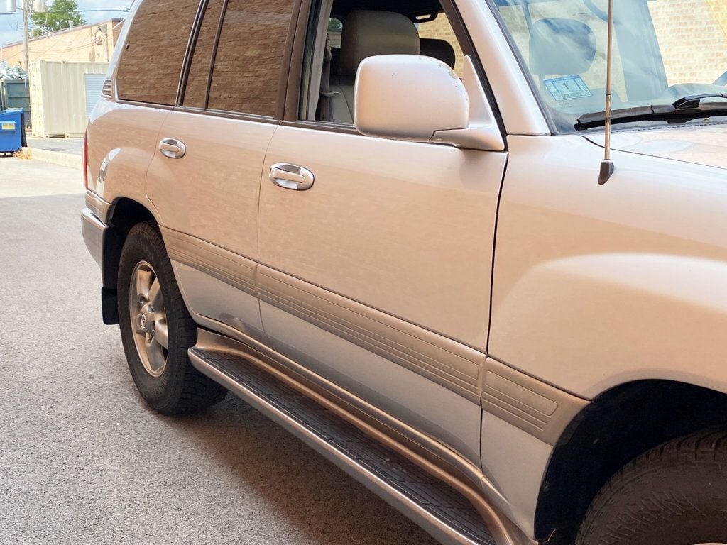 2006 Toyota Land Cruiser VX photo 3