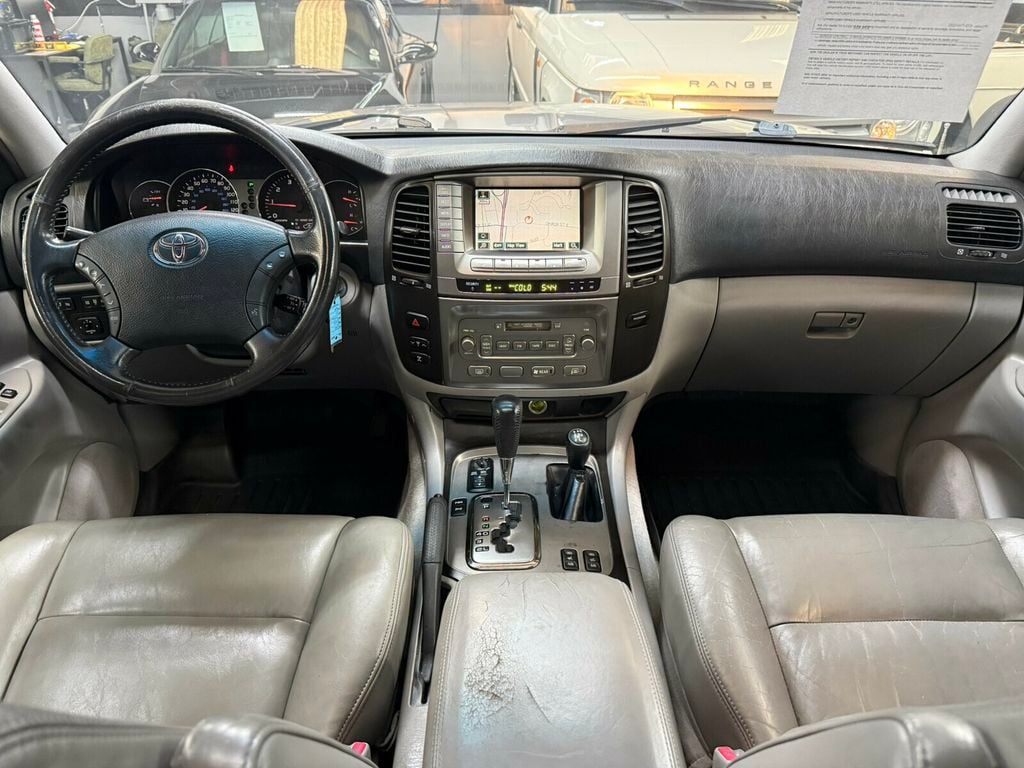 2006 Toyota Land Cruiser Local Trade/Heated Leather Seats/Navigation/JBL Audio - 23065774 - 11