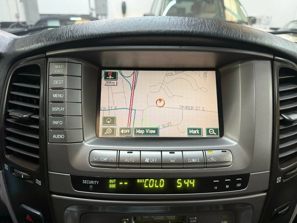 2006 Toyota Land Cruiser Local Trade/Heated Leather Seats/Navigation/JBL Audio - 23065774 - 12