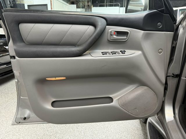 2006 Toyota Land Cruiser Local Trade/Heated Leather Seats/Navigation/JBL Audio - 23065774 - 17