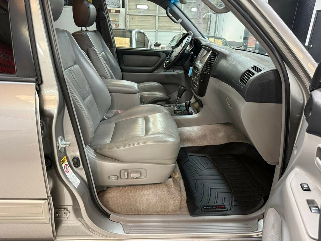 2006 Toyota Land Cruiser Local Trade/Heated Leather Seats/Navigation/JBL Audio - 23065774 - 31