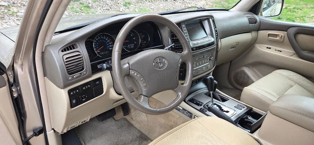 2006 Toyota Land Cruiser LOW MILES Timing Belt Done CLEAN 4x4 3rd Row 615-300-6004 - 22996837 - 9