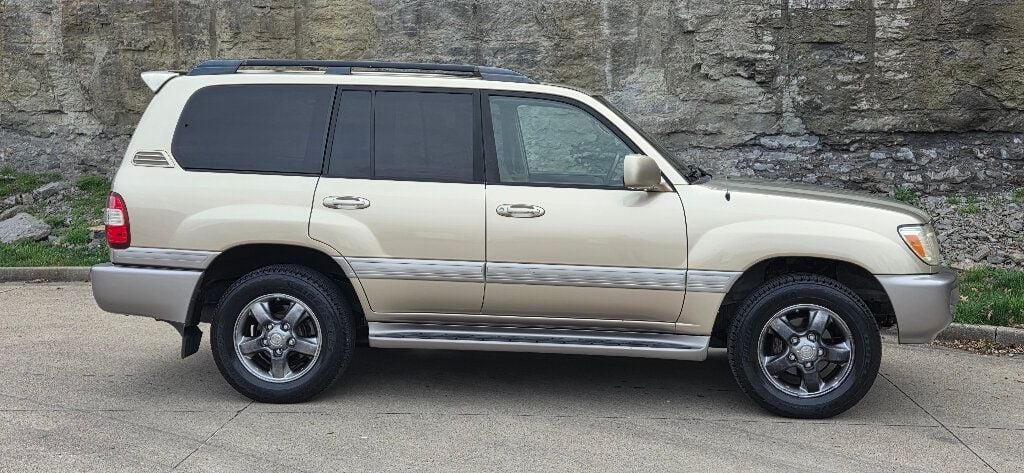 2006 Toyota Land Cruiser LOW MILES Timing Belt Done CLEAN 4x4 3rd Row 615-300-6004 - 22996837 - 1