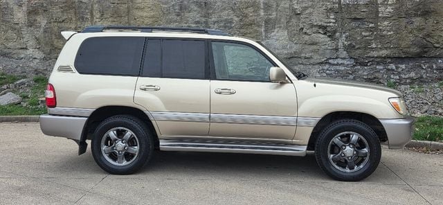 2006 Toyota Land Cruiser LOW MILES Timing Belt Done CLEAN 4x4 3rd Row 615-300-6004 - 22996837 - 1