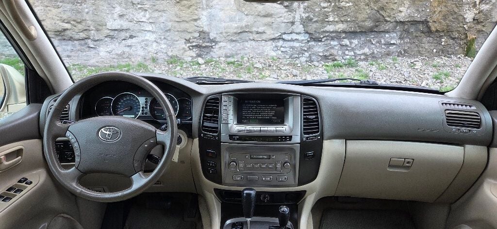 2006 Toyota Land Cruiser LOW MILES Timing Belt Done CLEAN 4x4 3rd Row 615-300-6004 - 22996837 - 25