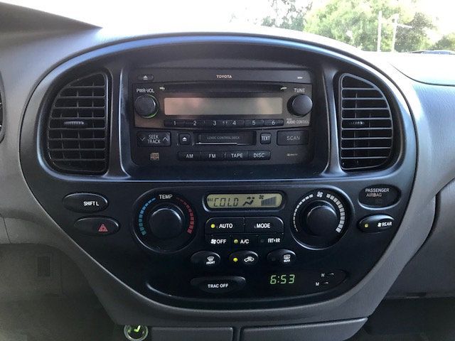 2006 Toyota Sequoia 4dr SR5 - 18046483 - 9