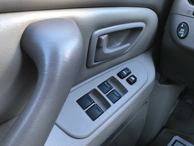 2006 Toyota Sequoia 4dr SR5 - 18046483 - 7