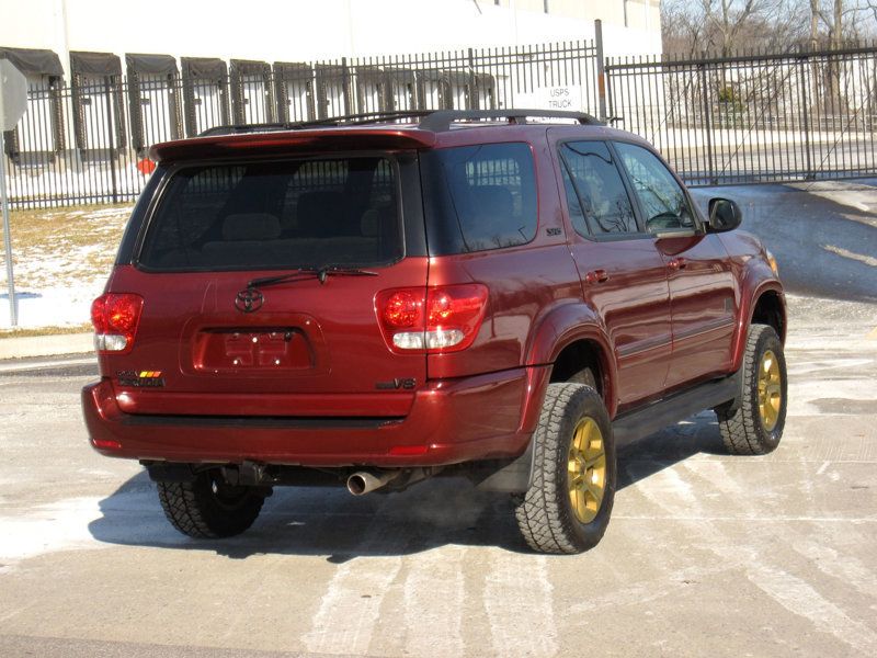 2006 Toyota Sequoia 4dr SR5 - 22975622 - 11