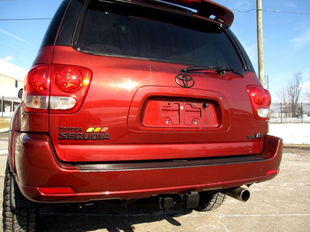 2006 Toyota Sequoia 4dr SR5 - 22975622 - 14