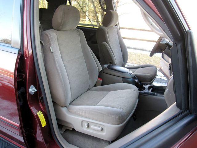 2006 Toyota Sequoia 4dr SR5 - 22975622 - 24