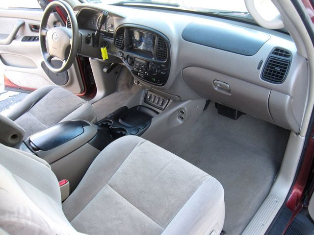 2006 Toyota Sequoia 4dr SR5 - 22975622 - 25