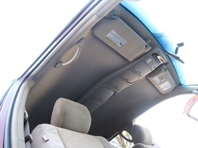 2006 Toyota Sequoia 4dr SR5 - 22975622 - 26