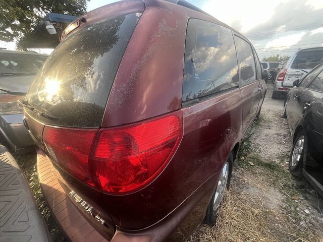 2006 Toyota Sienna  - 22929883 - 1