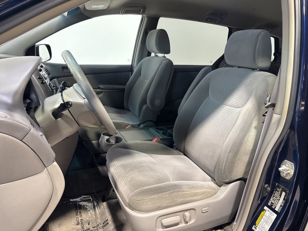 2006 Toyota Sienna LE - 23025574 - 17