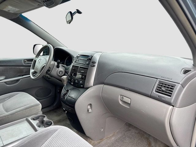 2006 Toyota Sienna LE 7 Passenger 4dr Mini Van - 22966048 - 19