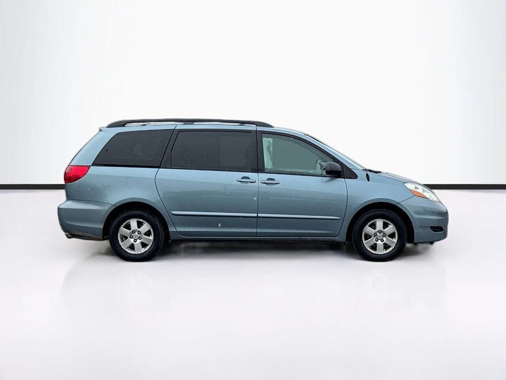 2006 Toyota Sienna LE 7 Passenger Mini - 22966048 - 4