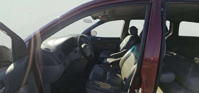 2006 Toyota Sienna XLE 7 Passenger 4dr Mini Van - 22986797 - 5