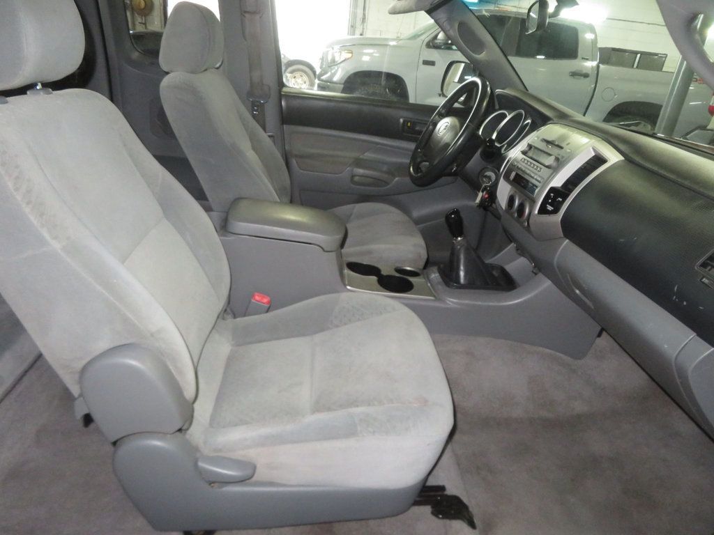 2006 Toyota Tacoma 2OWNER ACCESS CAB EXTRA CLEAN MANUAL TRANNY GAS SAVER  - 22969302 - 29