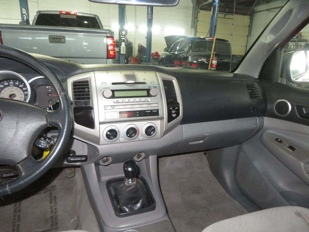 2006 Toyota Tacoma 2OWNER ACCESS CAB EXTRA CLEAN MANUAL TRANNY GAS SAVER  - 22969302 - 31