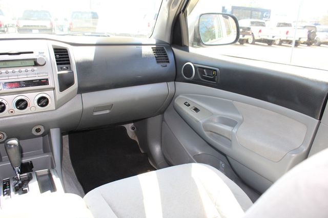 2006 Toyota Tacoma Double 128" PreRunner Automatic - 22994335 - 27