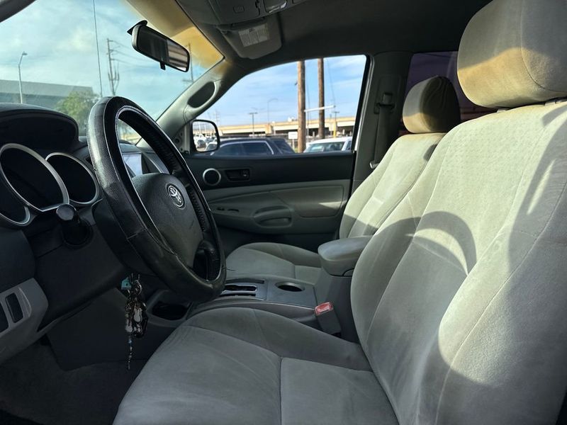 2006 Toyota Tacoma Double 141" PreRunner Automatic - 22970344 - 13