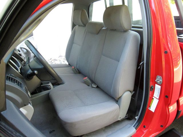 2006 Toyota Tacoma Reg 110" Manual 4WD - 23057602 - 18