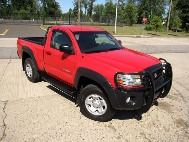 2006 Toyota Tacoma Reg 110" Manual 4WD - 23057602 - 1