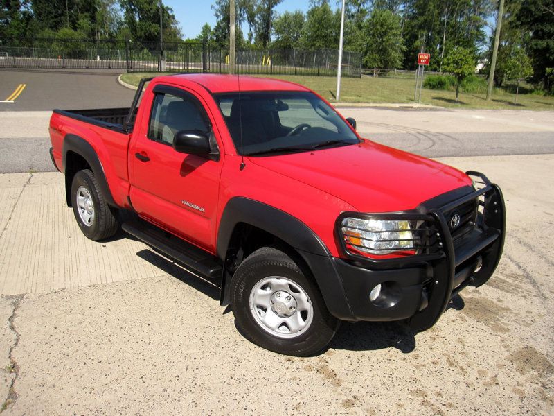2006 Toyota Tacoma Reg 110" Manual 4WD - 23057602 | Video 2