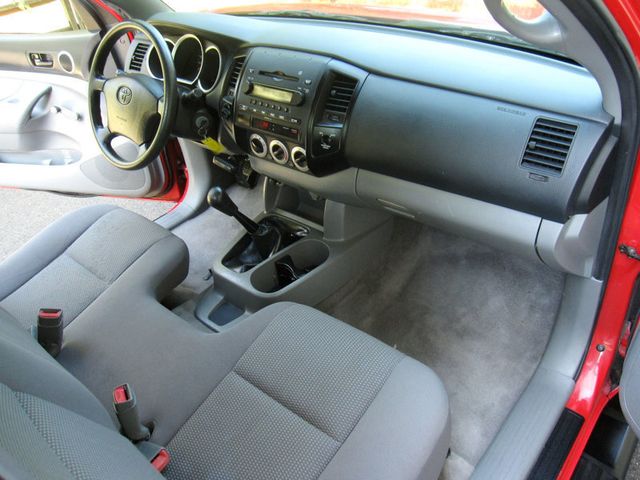2006 Toyota Tacoma Reg 110" Manual 4WD - 23057602 - 24