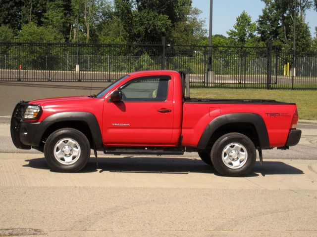 2006 Toyota Tacoma Reg 110" Manual 4WD - 23057602 - 8
