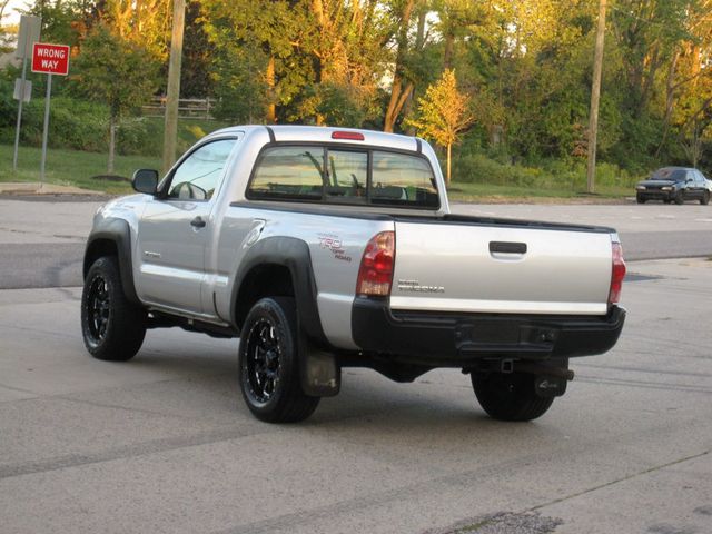 2006 Toyota Tacoma Reg 110" Manual 4WD - 23084208 - 11