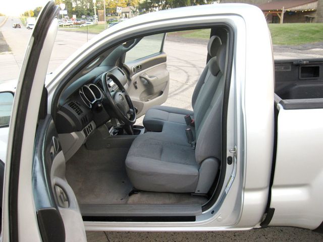 2006 Toyota Tacoma Reg 110" Manual 4WD - 23084208 - 17