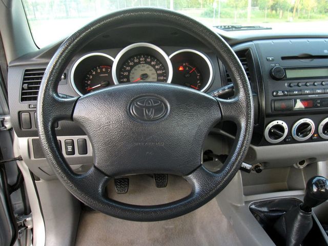 2006 Toyota Tacoma Reg 110" Manual 4WD - 23084208 - 20