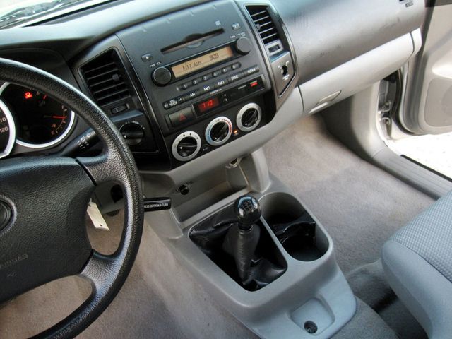 2006 Toyota Tacoma Reg 110" Manual 4WD - 23084208 - 21