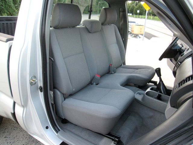 2006 Toyota Tacoma Reg 110" Manual 4WD - 23084208 - 23