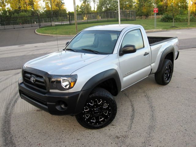 2006 Toyota Tacoma Reg 110" Manual 4WD - 23084208 - 3