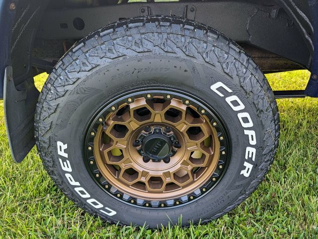 2006 Toyota Tundra Bilstein Leveling Kit w/ New Wheels & Tires - 23034205 - 15