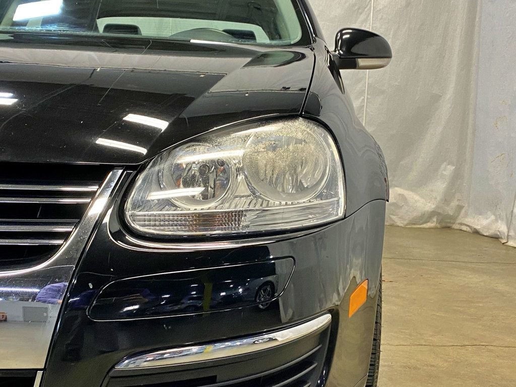 2006 Volkswagen Jetta Sedan 4dr 2.5L Automatic - 23021614 - 11