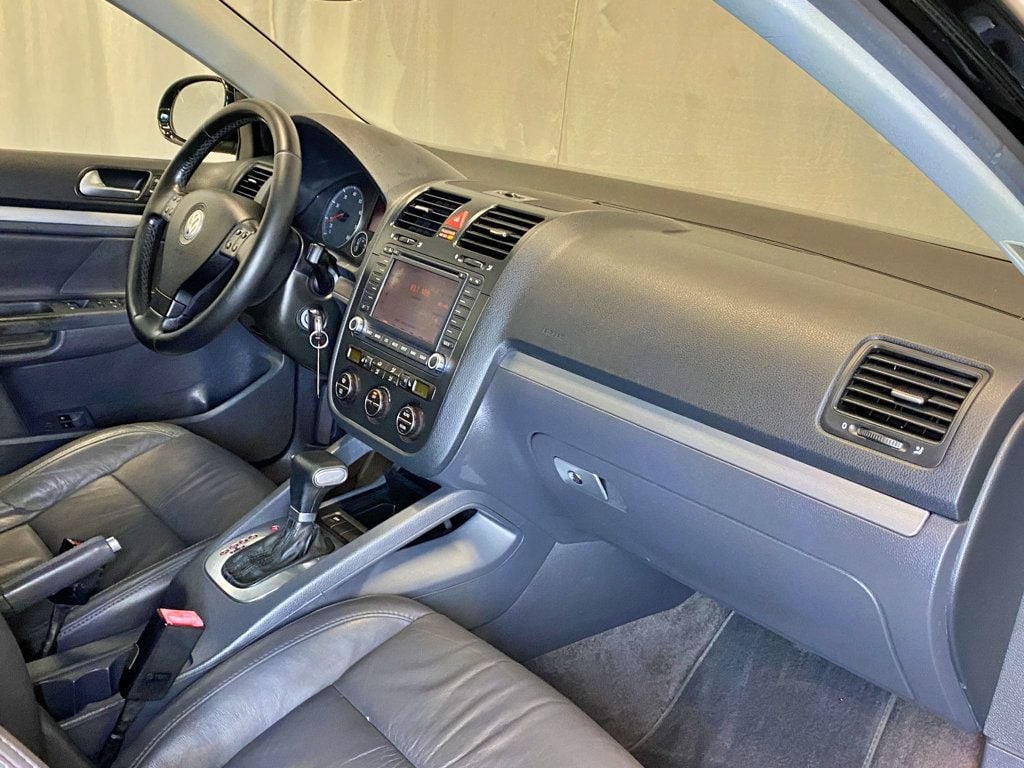 2006 Volkswagen Jetta Sedan 4dr 2.5L Automatic - 23021614 - 41