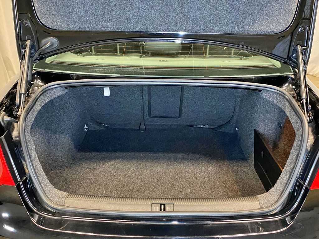 2006 Volkswagen Jetta Sedan 4dr 2.5L Automatic - 23021614 - 51