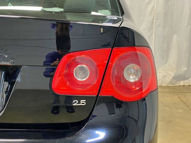 2006 Volkswagen Jetta Sedan 4dr 2.5L Automatic - 23021614 - 5