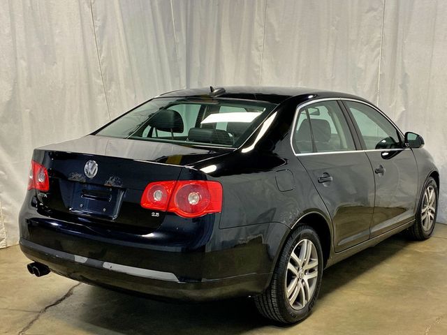 2006 Volkswagen Jetta Sedan 4dr 2.5L Automatic - 23021614 - 6