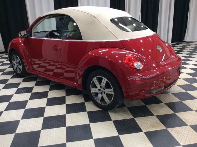 2006 Volkswagen New Beetle Convertible 2dr 2.5L Manual - 22753037 - 3