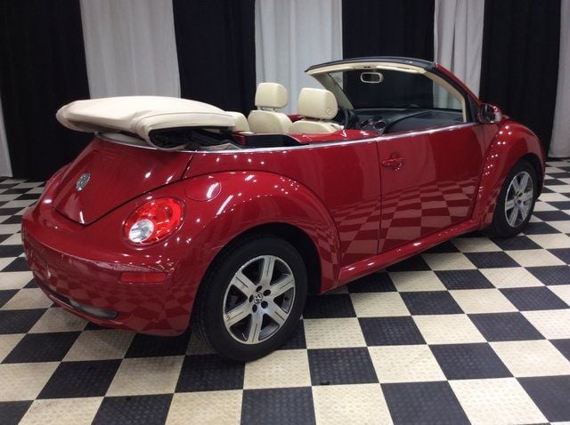 2006 Volkswagen New Beetle Convertible 2dr 2.5L Manual - 22753037 - 8