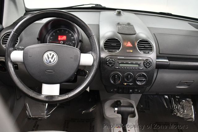 2006 Volkswagen New Beetle Convertible 2dr 2.5L PZEV Automatic - 23030175 - 22
